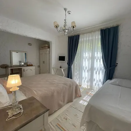 Mina By Adda Alacati Otel *